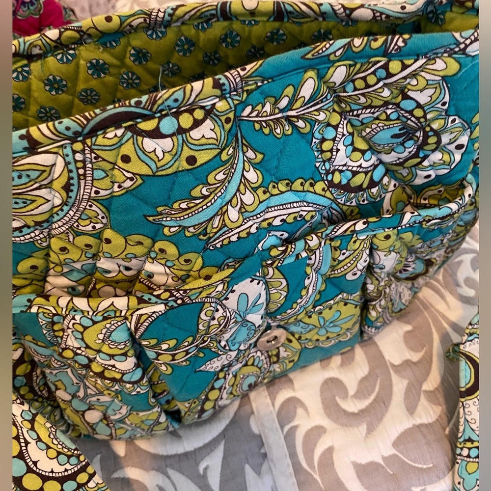 Vera Bradley retired pattern green peacock crossbody bag